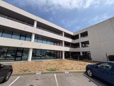 achat local professionnel 213m²