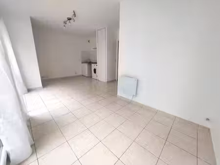 vente commerce charenton le pont 94220 30m²