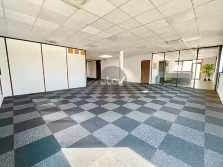 vente locaux professionnels 198 m² à champagne-au-mont-d'or (69410)  426 000 €