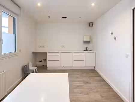 vente bureaux 74m²