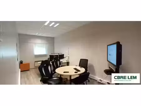 vente bureaux lillebonne 76170 200m²