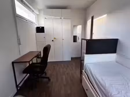 location meublée chambre 1 pièce 10 m² à nanterre (92000)  750 €