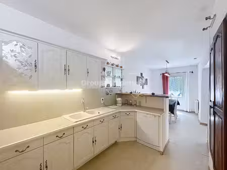 caromb 120m2 habitables  4 chambres  une terrasse  un balcon