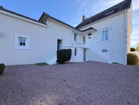 maison t6 / dépendances / piscine / exterieur