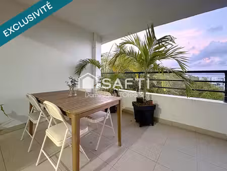 fort-de-france : t2 avec terrasse et vue mer