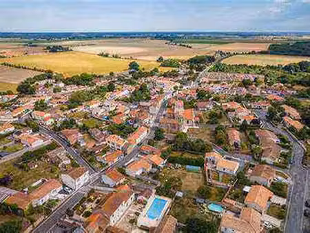 vente terrain aux magnils-reigniers (85400) : à vendre / les magnils-reigniers