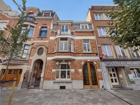 belle maison bourgeoise de 4 ch. à rénover - jardin plein su