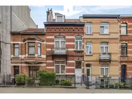 maison bourgeoise de 1908 avec 5 ch + cour