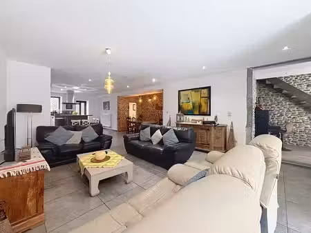 a vendre - maison de caractere de 5ch et jardin/ terrasse