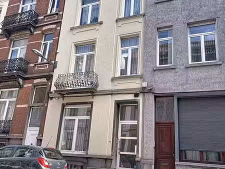 belle maison de ±250m² + jardin ±60m² ! (2 logements)