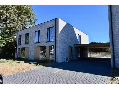 ruime energiezuinige nieuwbouwwoning met 3 slaapkamers !