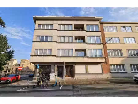 lumineux appartement de 72 m² au rez-de-chaussée avec une sp