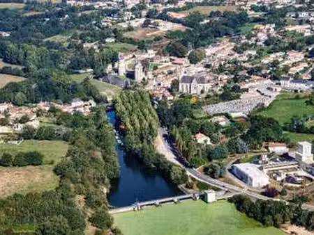vente terrain à apremont (85220) : à vendre / apremont