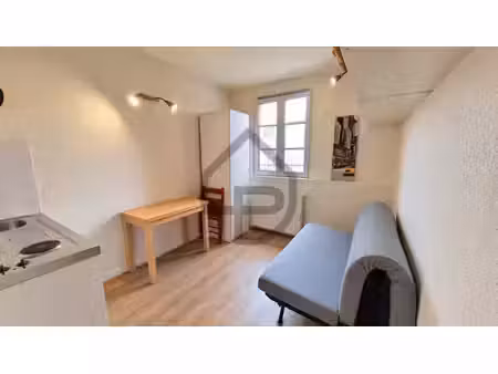 studio meuble de 13m² proche centre ville de sevres