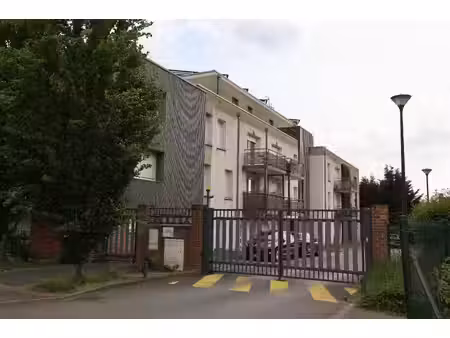 t3 avec jardin privatif de 60m²  terrasse  parking privé
