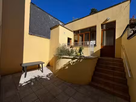 loft 4 façades 112 m2 à louer - altitude 100 forest - 1405 €