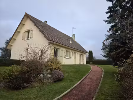 grand pavillon traditionnel proche vallée de la bresle