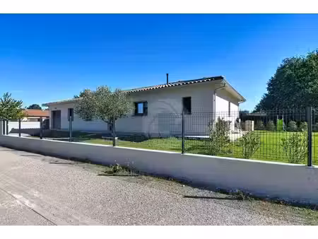 maison contemporaine de plain-pied avec 4 chambres et garage – nègrepelisse