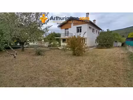 maison individuelle avec jardin et garage à belesta en ariège