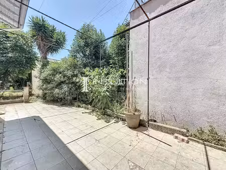 cannes-la-bocca : studio en rez-de-jardin avec terrasse