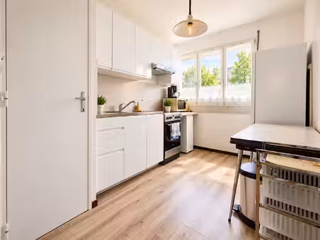 arboretum appartement t3 lumineux avec loggia et garage boxé
