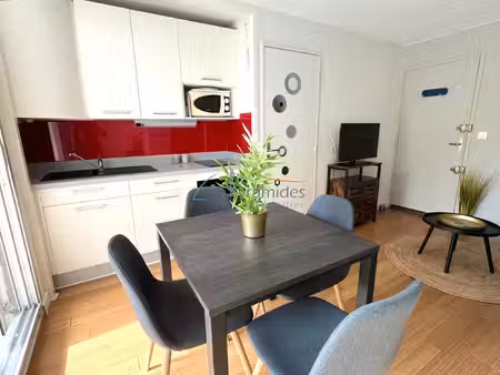studio cabine avec grande loggia  parking