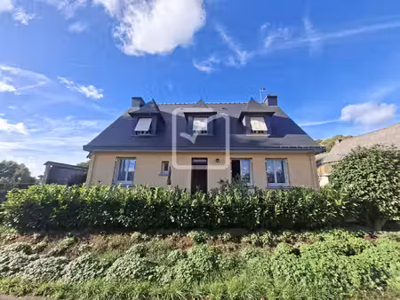corps de ferme et sa maison individuelle de 5 chambres guill