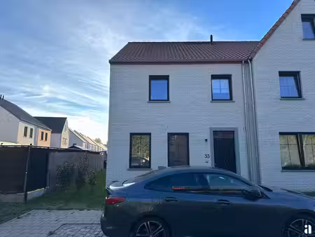 waar licht  comfort  ruimte en een vaste carport samenkomen!