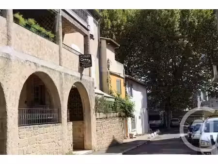 appartement f4 à louer - 5 pièces - 95 m2 - arles - 13 - provence-alpes-cote-d-azur