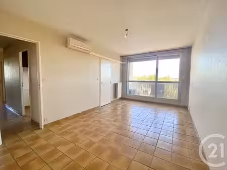 appartement t3 à louer - 3 pièces - 61 90 m2 - arles - 13 - provence-alpes-cote-d-azur