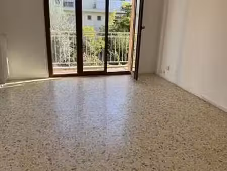 location appartement 2 pièces à antibes (06160) : à louer 2 pièces / 51m² antibes