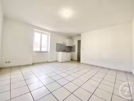 appartement studio à louer - 1 pièce - 23 65 m2 - les abrets en dauphine - 38 - rhone-alpe