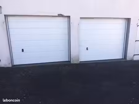 ensemble de 2 garages fermés 30m² centre ville vire normandie