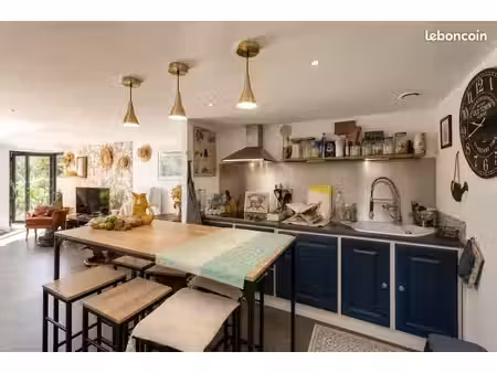 maison 8 pièces 141 m²