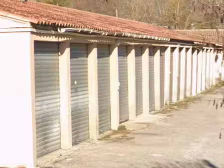 1 boxe / atelier / garage – 27 m² au total
