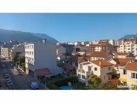 beau t3 55m²  très belle vue dégagée