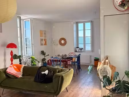appartement meublé de 72 m² – les herbiers centre-ville