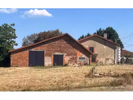 maison roumazières-loubert 72 m² t-2 à vendre  69 000 €
