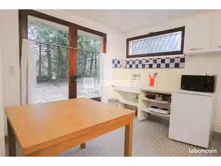 studio 1 pièce 18 m²