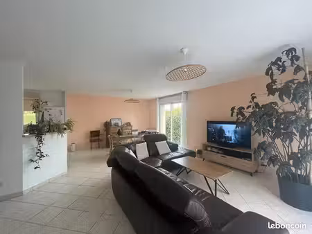 pavillon 4 pièces 85 m²