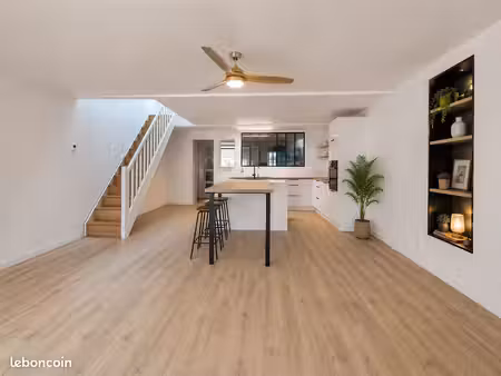 location meublée - 3 chambres - plus de 140 m²