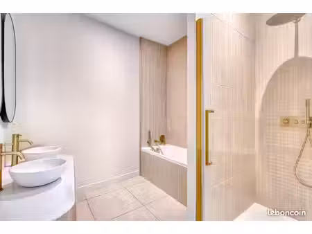 à louer collonges-au-mont-d’or. maison en pierres dorées entièrement rénovée  3 chambres  