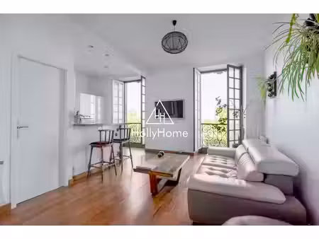 bordeaux centre - appartement t3 avec vue exceptionnelle sur les quais