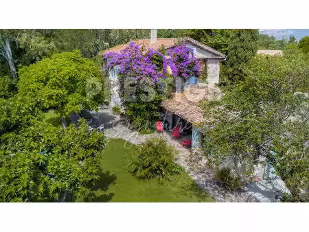 maison de luxe à vendre dans le quartier ouest