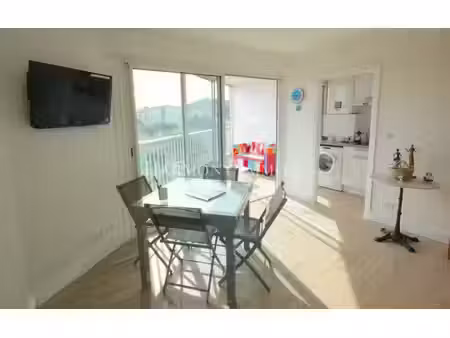 saint-raphaël centre-ville appartement t1 bis prêt à vivre.