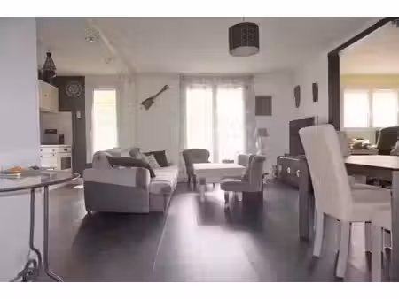 appartement t4/5 + terrasse + parking