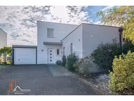 maison contemporaine de standing  au calme dans une impasse 