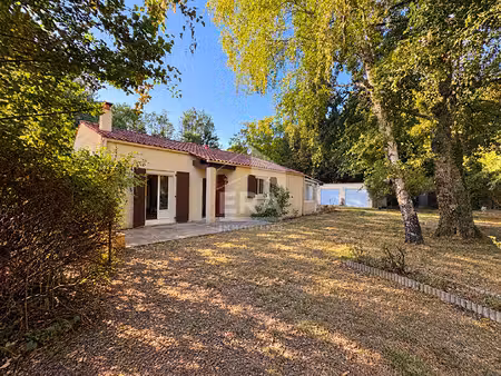 maison de plain-pied sur parc de 3 400 m² - beau potentiel