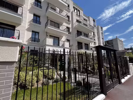 la varenne centre - 400 m rer - immeuble neuf.