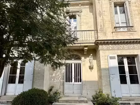 bordeaux centre  jardin public  hôtel particulier du 19e  280 m2 habitables avec piscine..